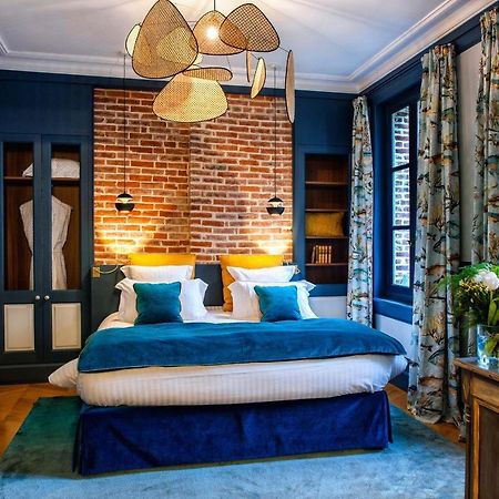 La Petite Folie Bed & Breakfast Honfleur Bagian luar foto