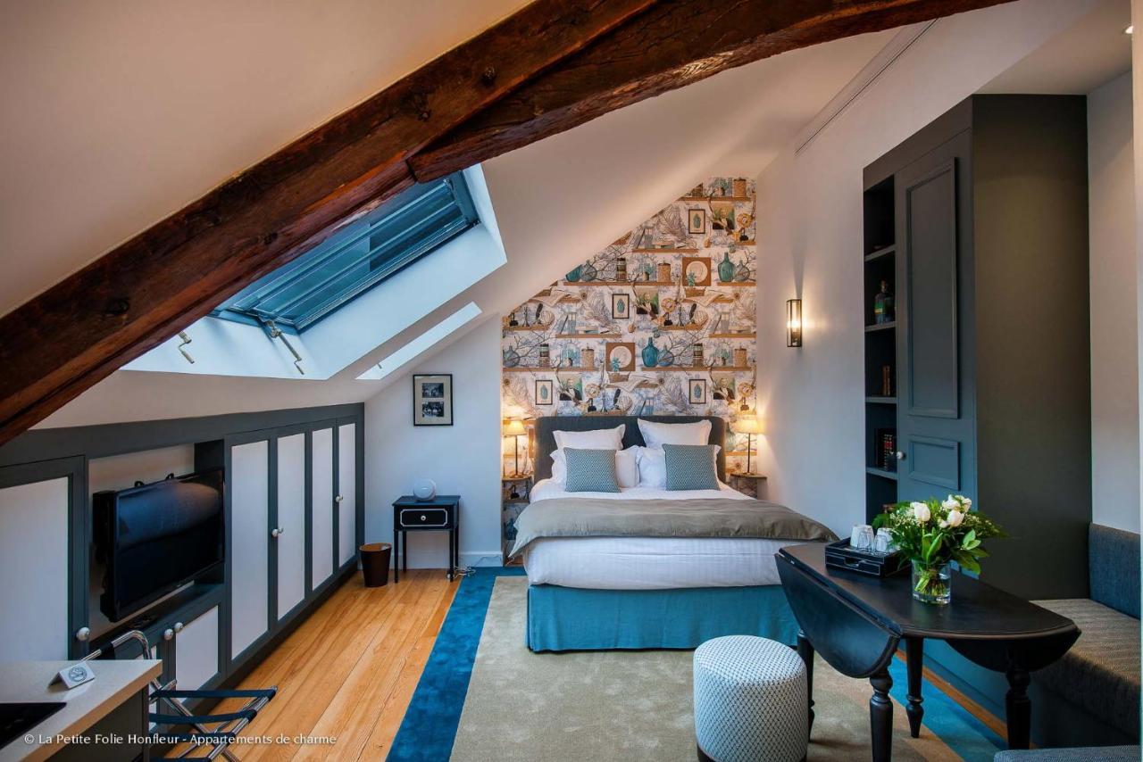 La Petite Folie Bed & Breakfast Honfleur Bagian luar foto