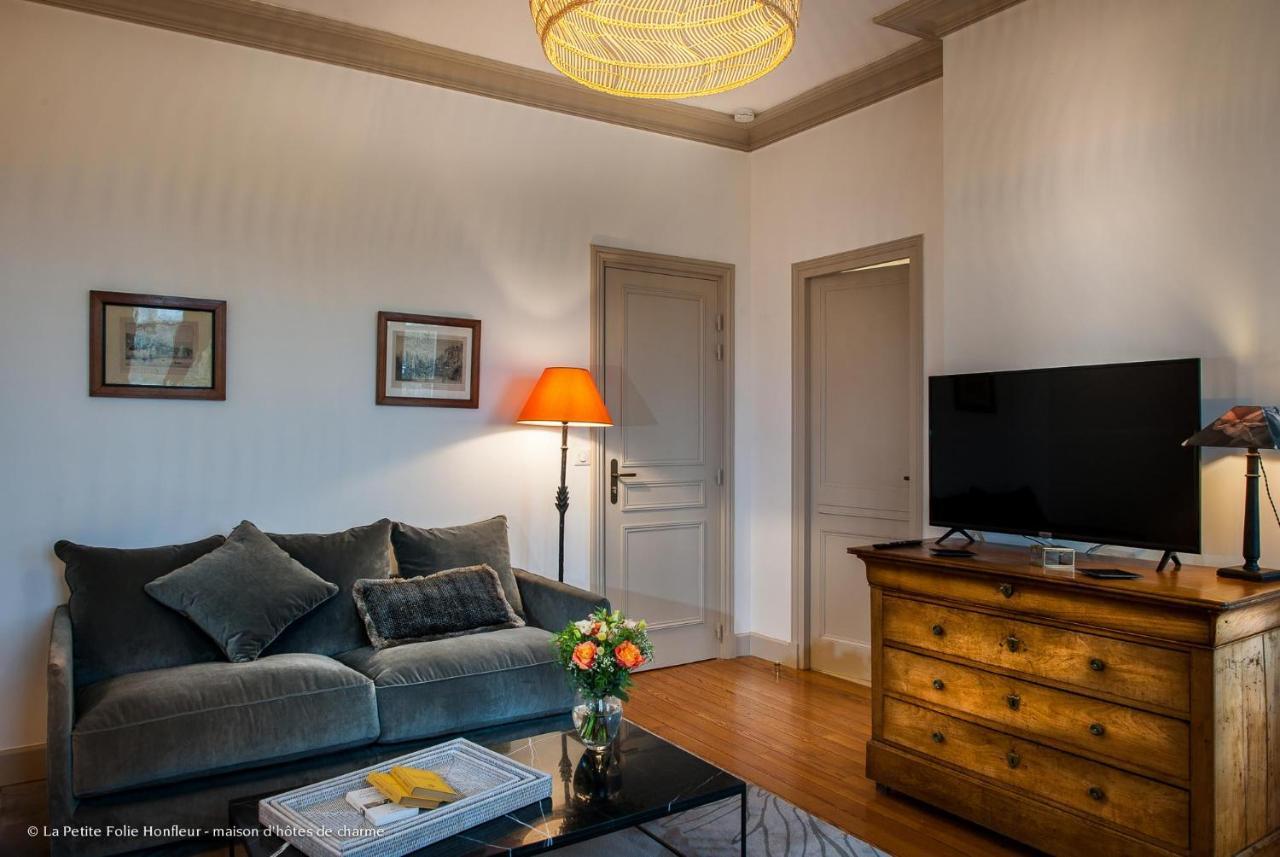 La Petite Folie Bed & Breakfast Honfleur Bagian luar foto