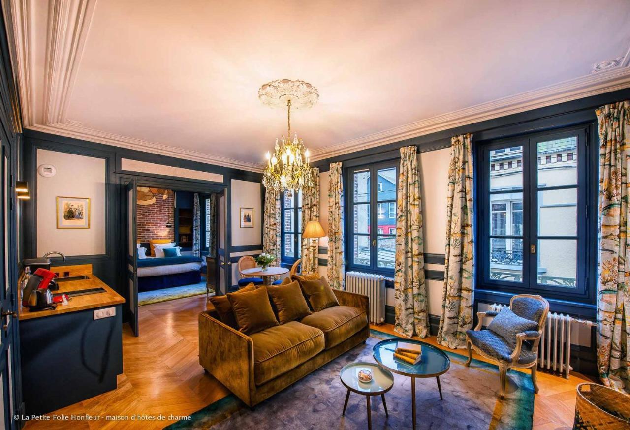 La Petite Folie Bed & Breakfast Honfleur Bagian luar foto