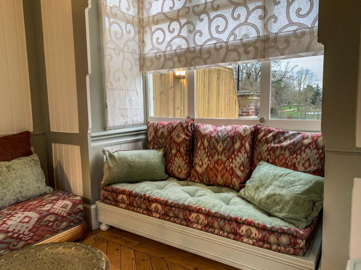 La Petite Folie Bed & Breakfast Honfleur Bagian luar foto